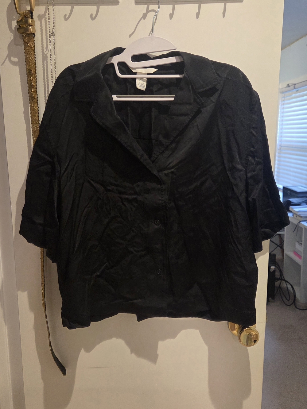 H&M Black Loose-Fit Button-Up Mid Sleeve Collared Blouse